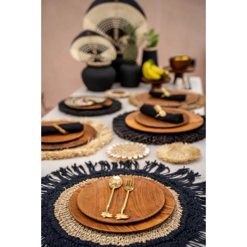 The Teak Root Round Plate - L