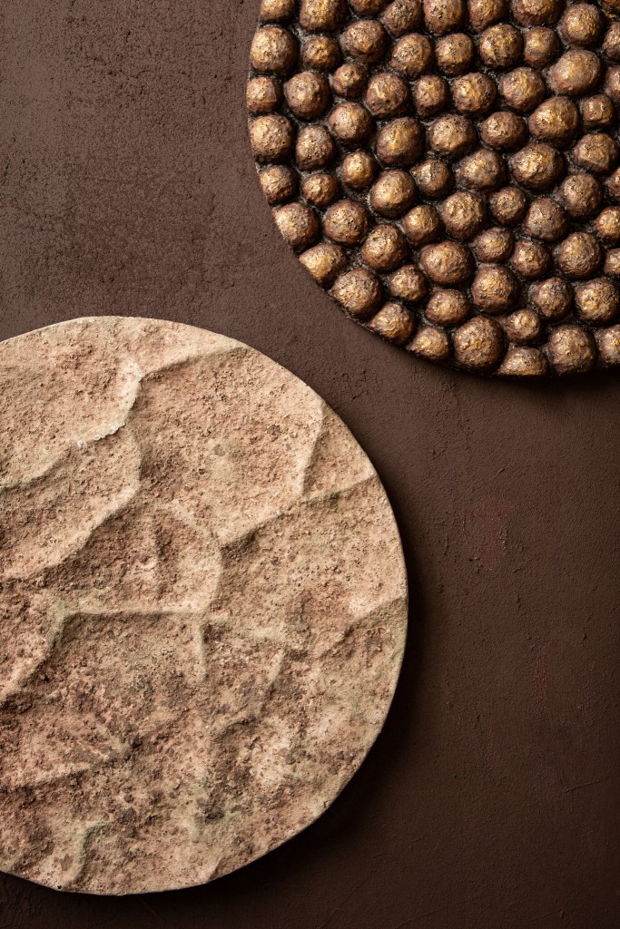 Gen Brons Cement Wandpaneel |  Rond L | Met Reliëfbolletjes