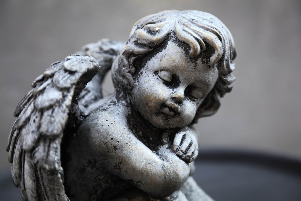 Chrisann Engelbeelden | Grijs Cement Zittend Set van 2