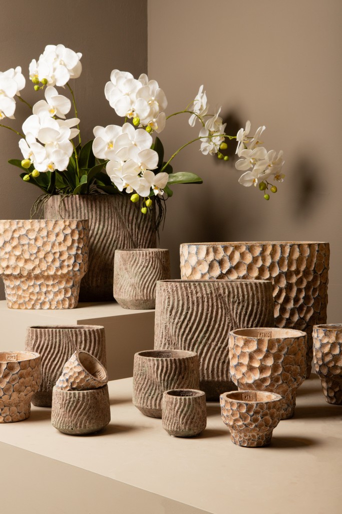 Liselot Brown Cement Pot | Ovale Grote Bloempot | Gestempeld Patroon | 20x36x40 cm