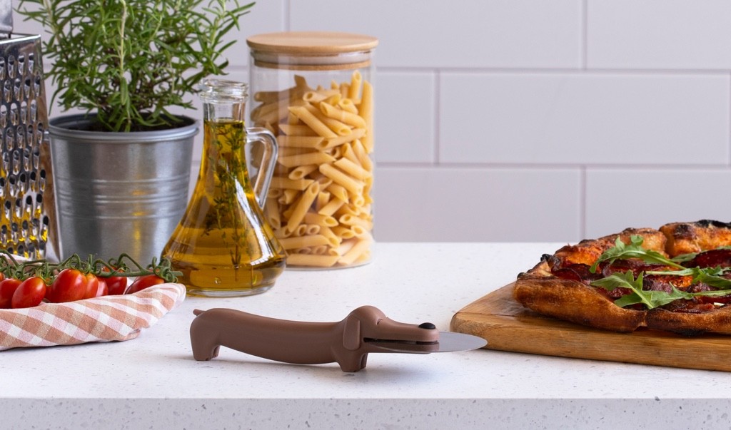 Peleg Design Pizzasnijder Puperoni | Teckelvorm | Ergonomisch & Speels