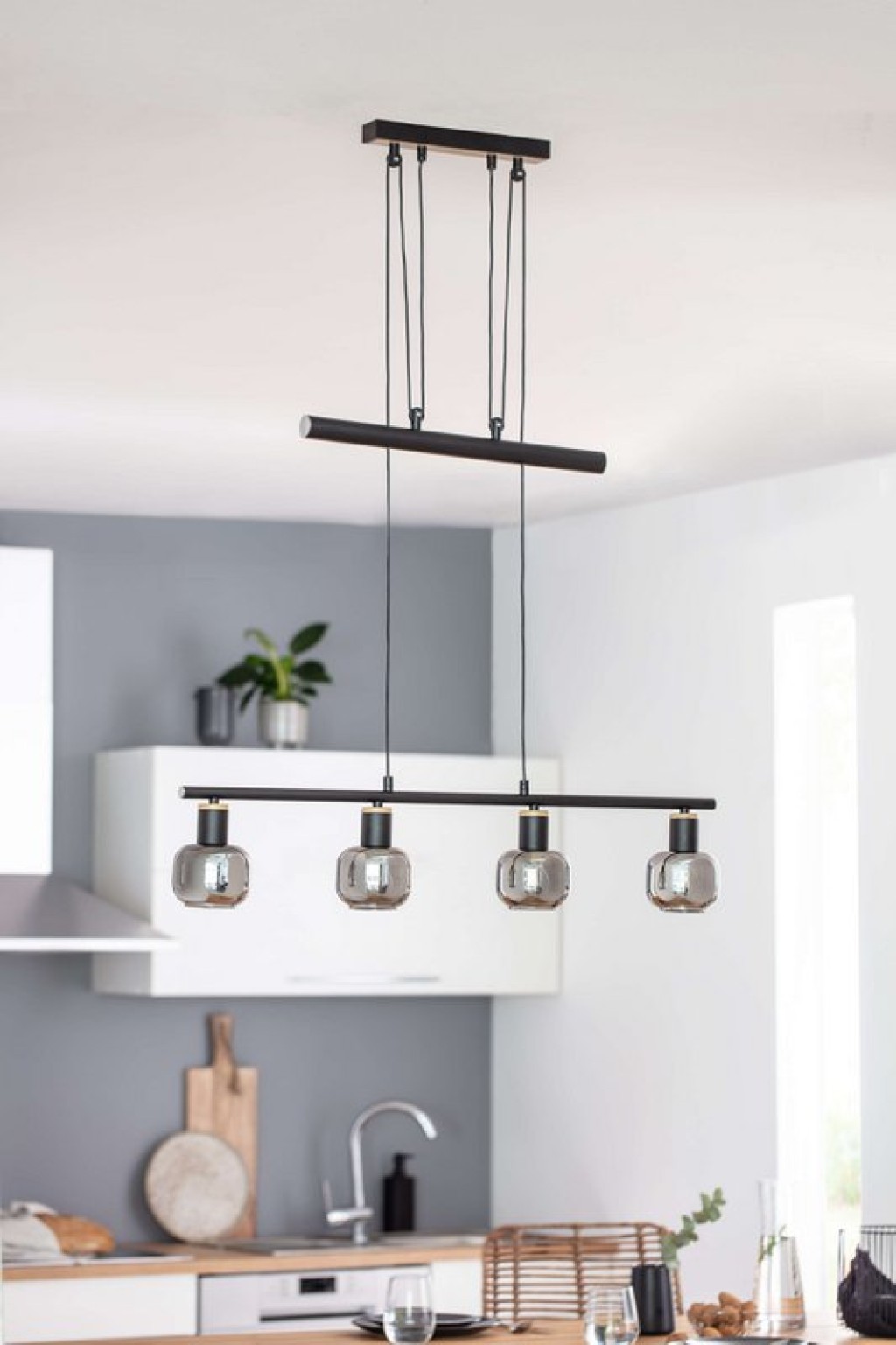 4 pendant lamp "fumoso", pendant lamp height adjustable made of metal and smoke glass in black, with E14 socket, for dining room, living room, hallway or office, 78 x 10 cm