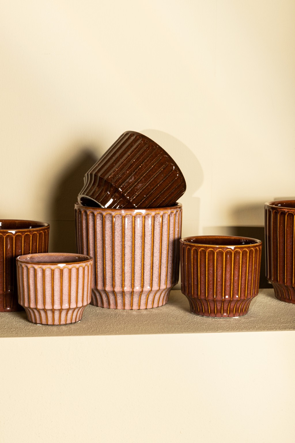Hodor Bordeaux Glazed Ceramic Round Pot Lines S