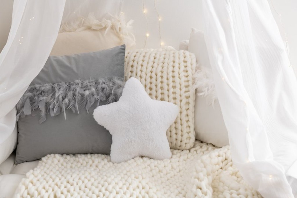 J-Line cushion Knitted Square Acrylic - polyester - white