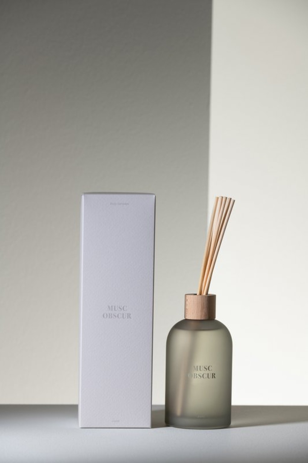 J -Linie Geurolia essential agreements - obscure musk - blauw - 250 ml