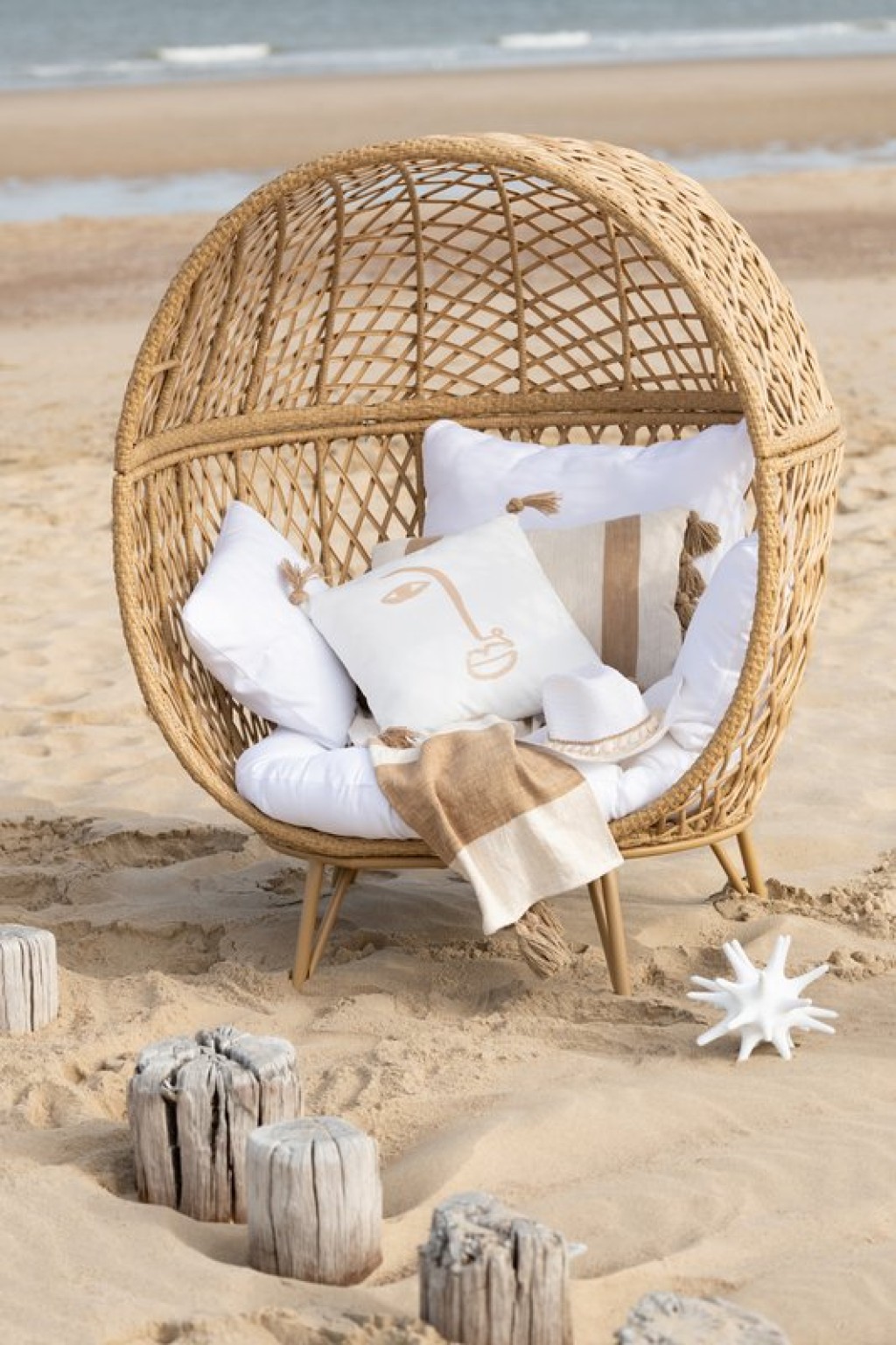 J-Line Lounge Chair+Cushions Eva Metal/Reed Beige