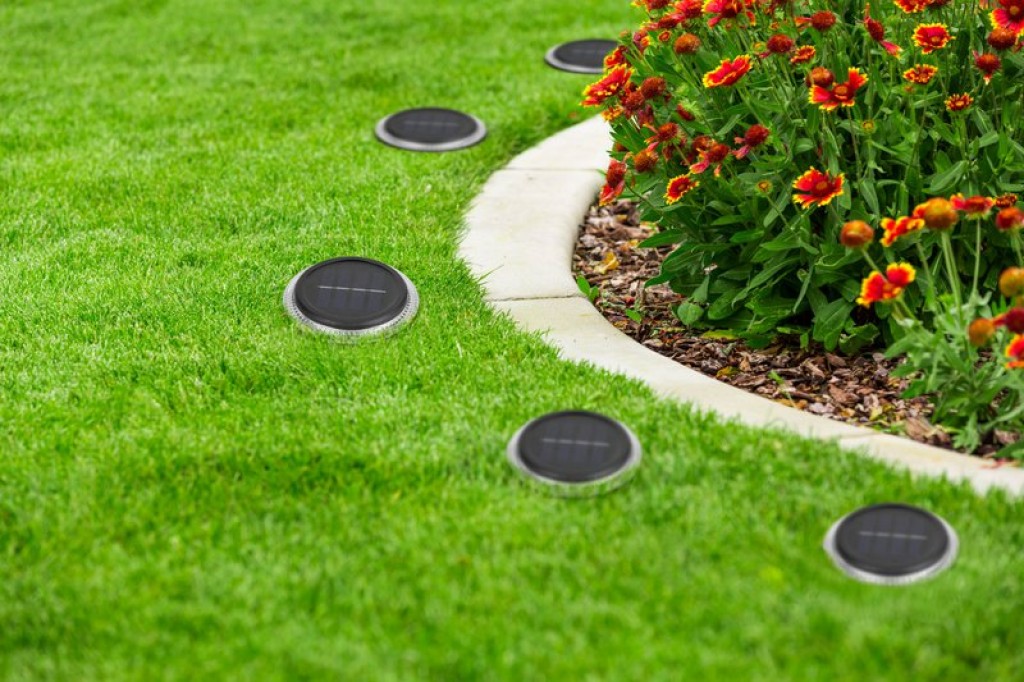 6 Set Solar-Boden-Sprießleucht Ø approx. 11.2 cm, black plastic, twilight sensor, for entrance, terrace and paths