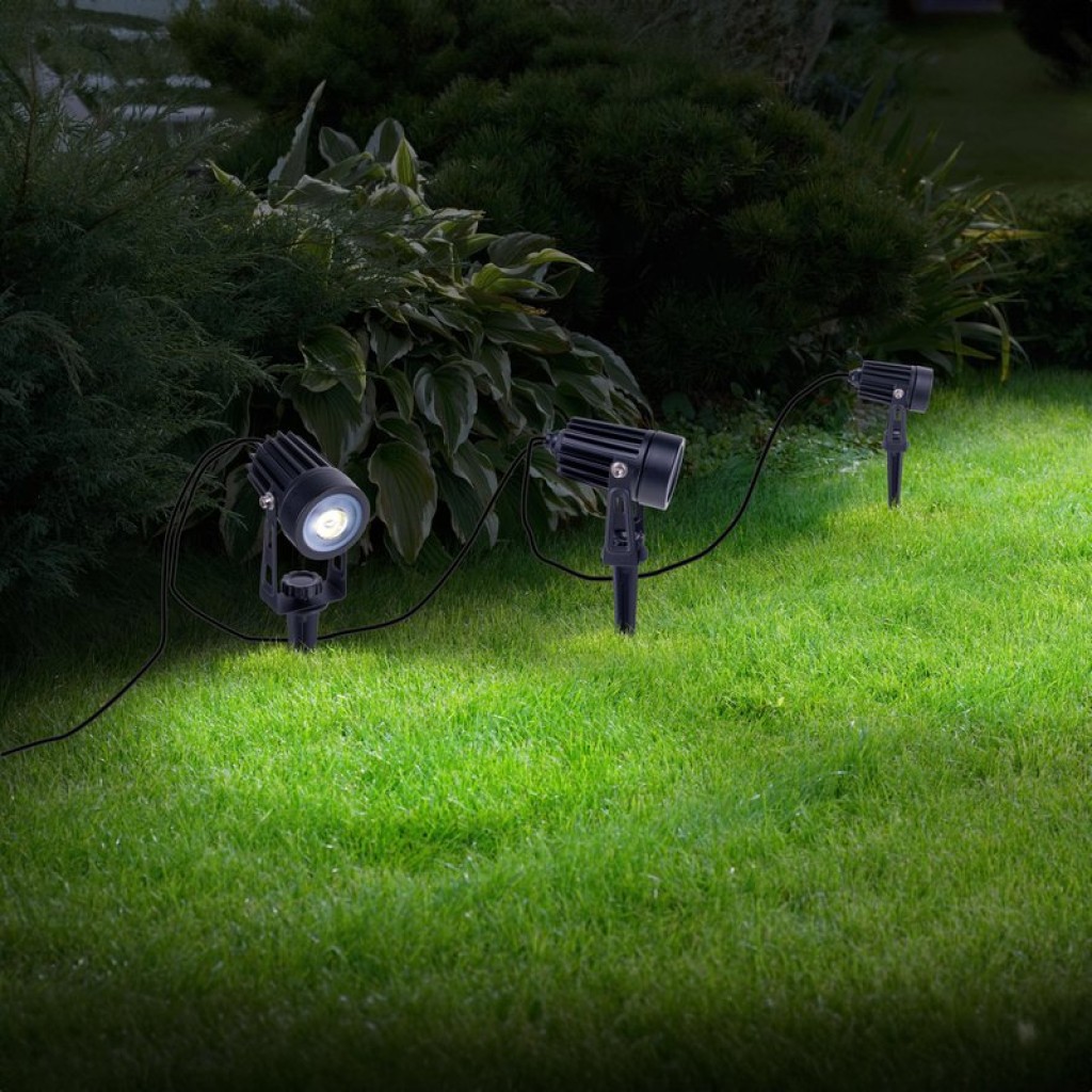 3er LED Solarspot mit Erdspieß ""Spoti"" Außen-Erdspieß aus Metall und ABS-Kunststoff in Schwarz,, mit fest verbauten LEDs mit drei Leistungsstufen