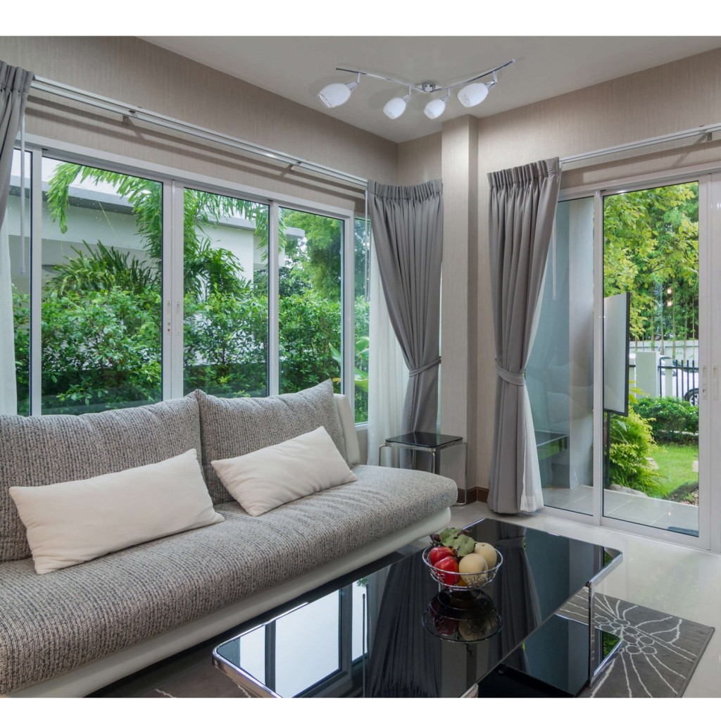 4 LED wand- en plafondrail "Rome" silver, 81