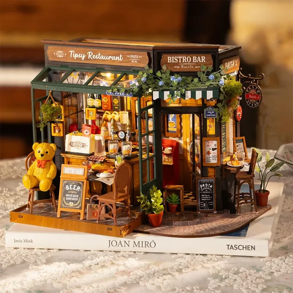 DIY Huisje Tipsy Restaurant with LED lighting, Robotime, DG167, 18x18x24cm