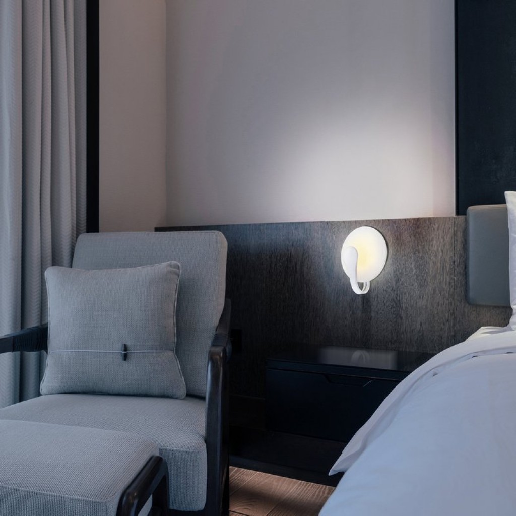 "Stan" LED wall light