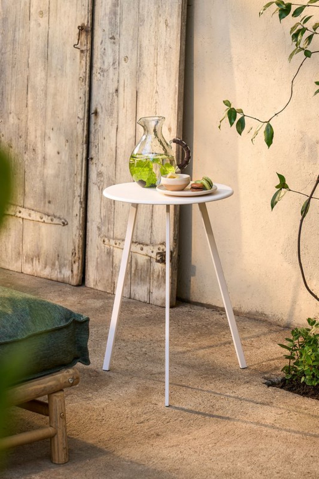 Seatle side table outside - H58 x Ø38 cm - Metal - White