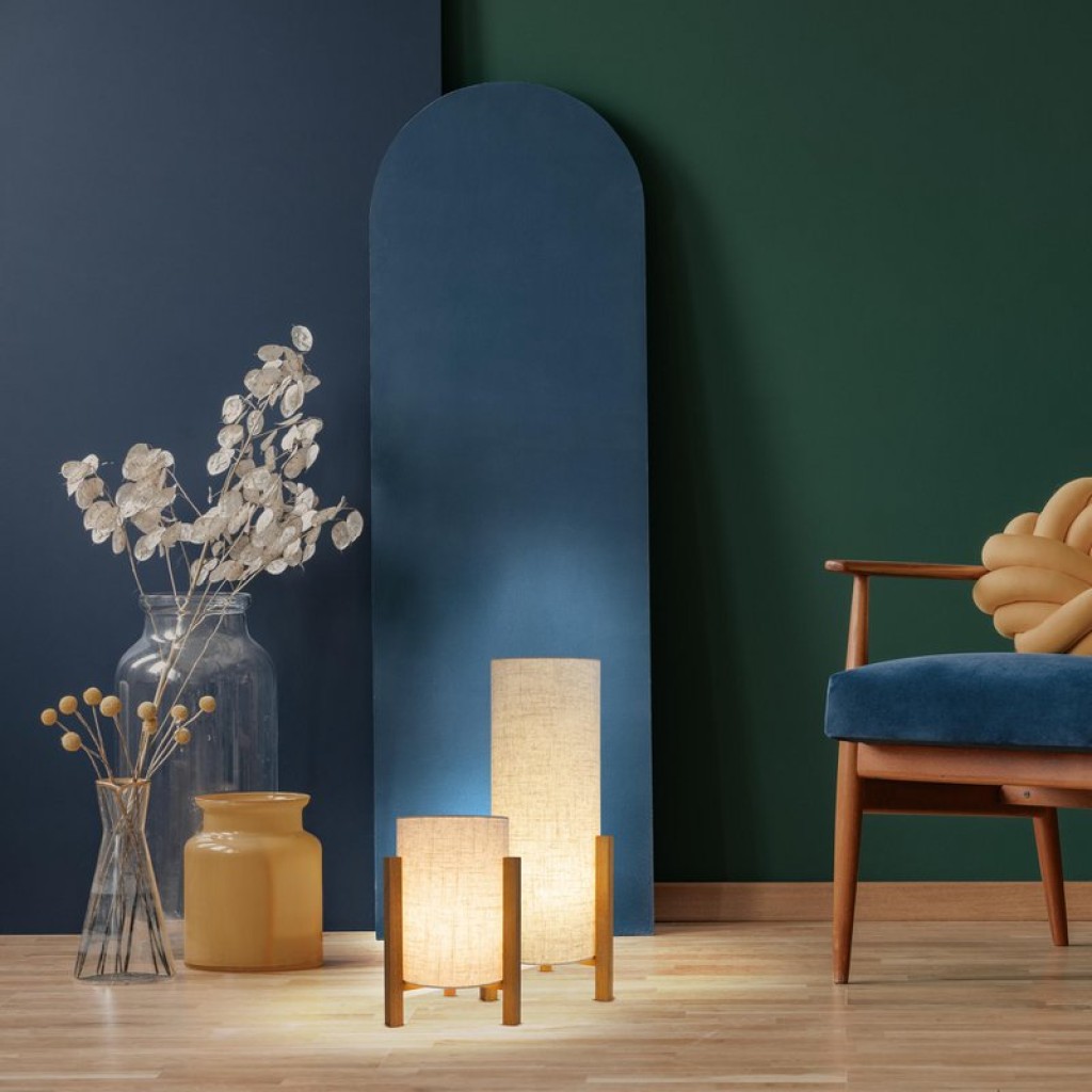 Tischleuchte "MATILDA" klassische Tischlampe mit natürlicher Ausstrahlung durch Holz und Stoffschirm, E27 Fassung, 52 cm hoch