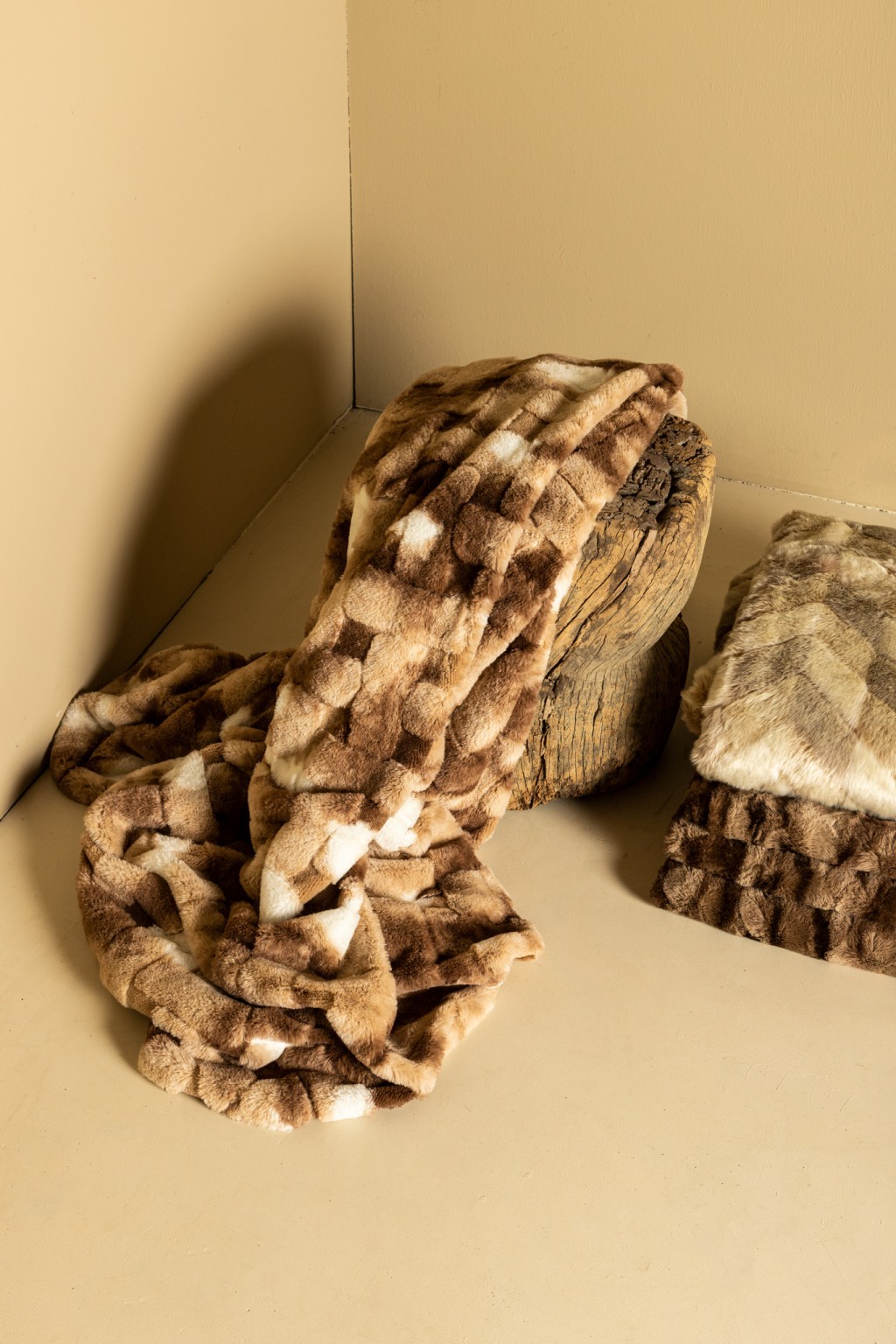 Geraldine Brown Artificial Fur Plaid Rectangle S