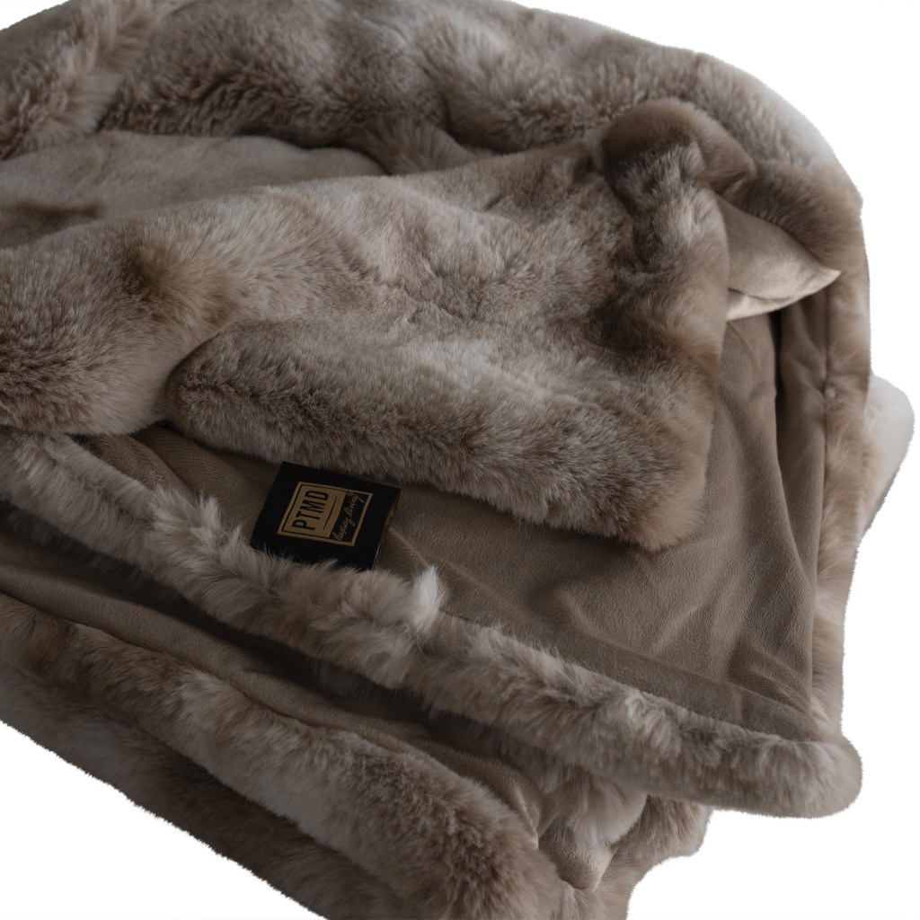 Linde Beige Faux Fur Plaid In Giftbox 150 X 200