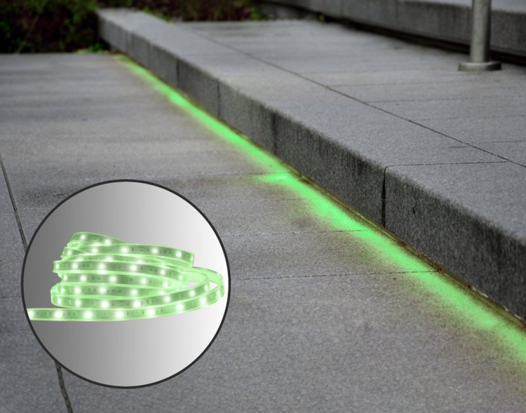 The LED "Stripe" Outdoor 500 cm, 24 watts, warm white, with color changer, dimmable, including remote control and accessories