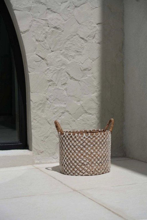 The Crossed Stitched Macrame Basket - M