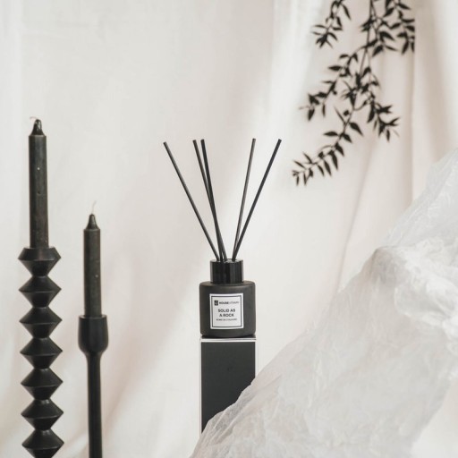 Reed Diffuser - Glass/ Fibre- 50 ml - Solid as a rock