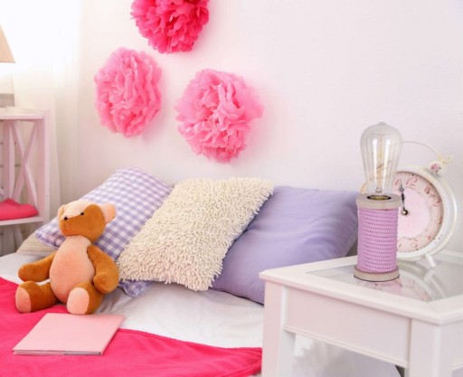 Table lamp max. 12cm high, decorative table lamp made of metal and plastic and textile material in pink white, E27 socket, table lamp for dining room, kitchen, children's room, hallway