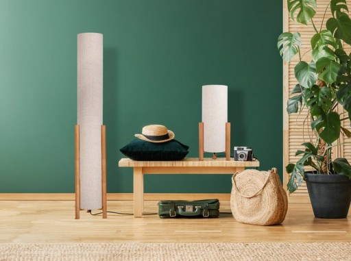 Tischleuchte "MATILDA" klassische Tischlampe mit natürlicher Ausstrahlung durch Holz und Stoffschirm, E27 Fassung, 52 cm hoch