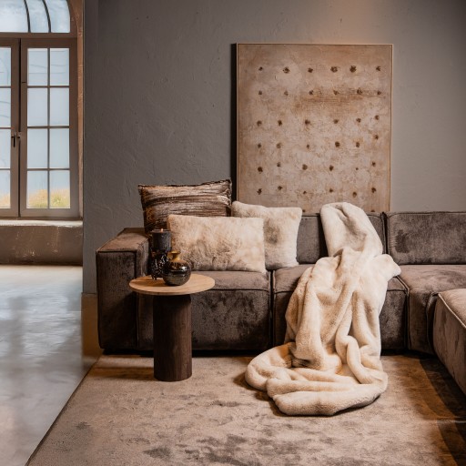 Linde Offwhite Faux Fur Plaid In Giftbox 150 X 200