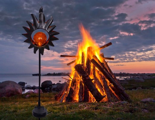 LED solar skewer "Sun" 93.5 cm, for outside, metal and glass earth skewer in black, with integrated LED