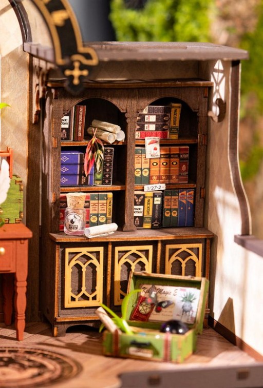 DIY Huisje the Magic Study with LED lighting, Robotime, DG166, 21x13x19cm