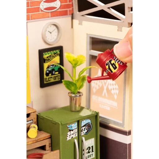 Robotime, DIY Huisje Garage Workshop met LED verlichting, DG165, 24x15x17cm