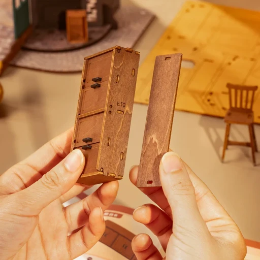 DIY Huisje Tipsy Restaurant with LED lighting, Robotime, DG167, 18x18x24cm