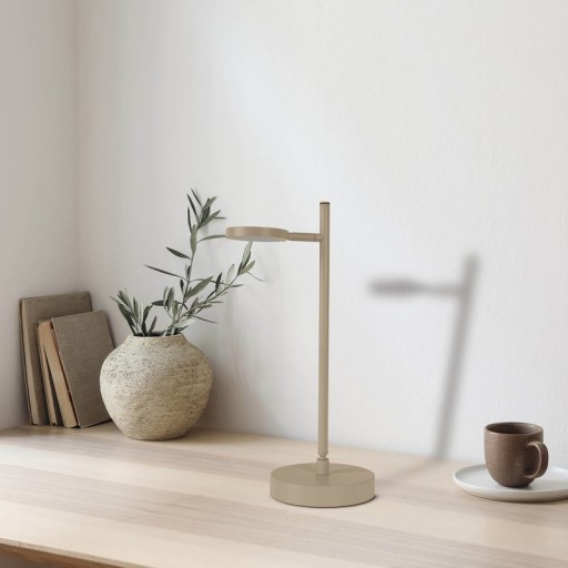 LED cordless table light "Lupa", 45 cm high, made of lacquered aluminum (Frosted almonds, pantone 481 C) and white plastic, LED integrated, dimmable, touch sensor.