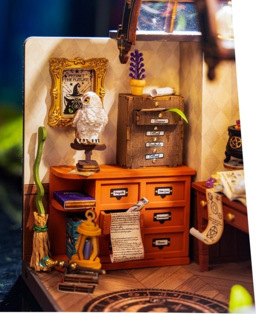 DIY Huisje the Magic Study with LED lighting, Robotime, DG166, 21x13x19cm