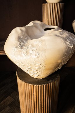 Dangelo Cream Ceramic Irregular Vase M