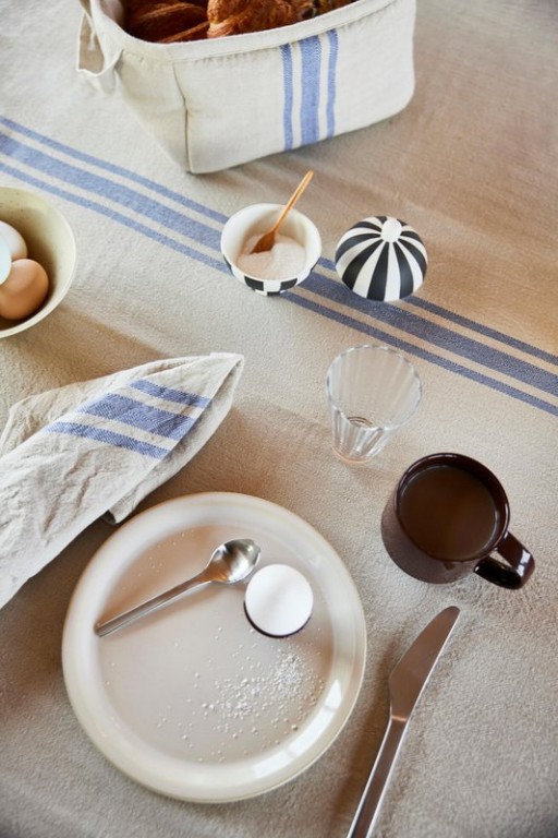 Linu Tablecloth - 260x140 cm