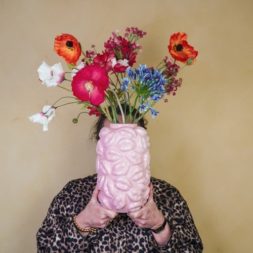 Vaas - Kisses - Keramiek - Lichtroze - 17x17x27cm