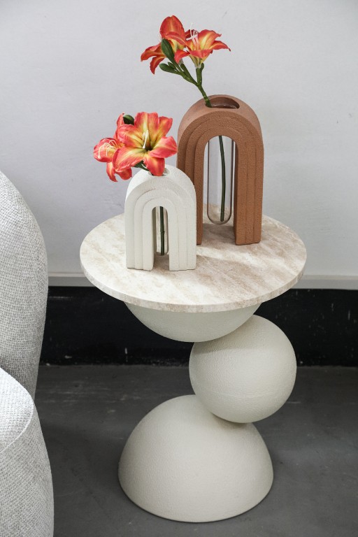 Abigail Rust Planter With Glass Tube Bow S