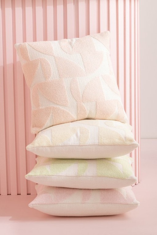 J-Line cushion Geo - textile - white/light yellow