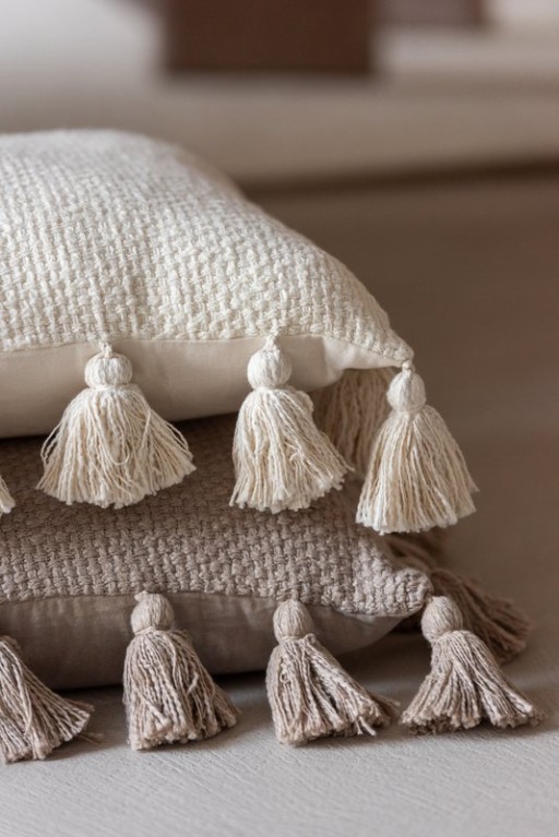 J-Line Cushion Woven Tassels Cotton White
