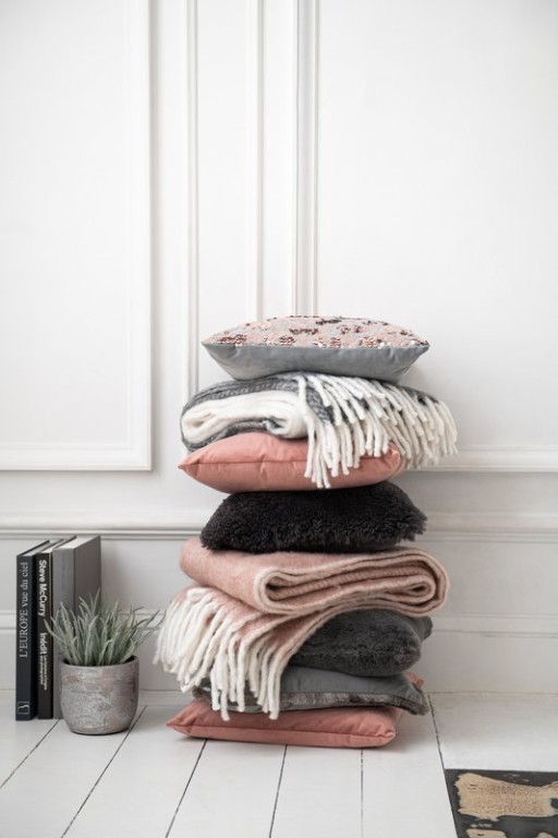 J-Line Cutie Decorative Cushion – Polyester – 45x45 cm – Dark Gray