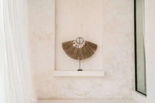 The Alang Shell on Stand