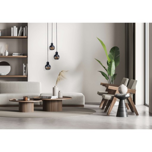 3-zits hanglamp "Casco" hangende lamp gemaakt van metaal in zwart en goud, met E27-versies. Stijlvolle verlichting voor woonkamer, eetkamer of keuken.