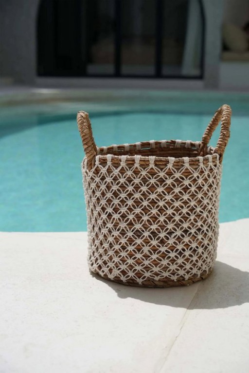 The Crossed Stitched Macrame Basket - L