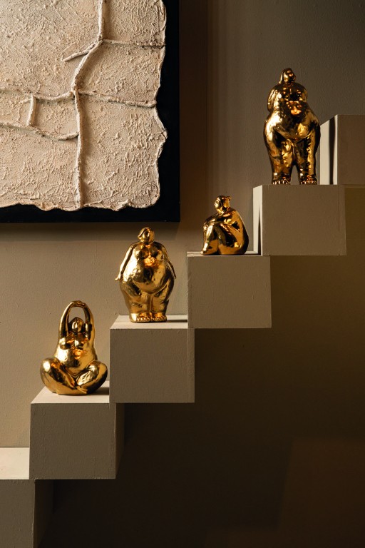 Oday Gold Ceramic Women Statue Standing B