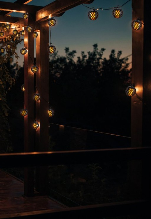 Solar ball chain including flame effect "Fogo"