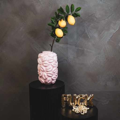 Vaas - Kisses - Keramiek - Lichtroze - 17x17x27cm