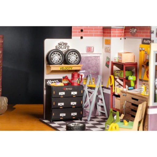 Robotime, DIY Huisje Garage Workshop met LED verlichting, DG165, 24x15x17cm