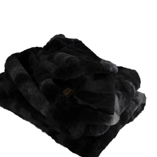 Linde Black Faux Fur Plaid In Giftbox 150 X 200