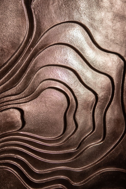 Erike Bronze Casted Alu Wall Panel Wave In 2 Parts