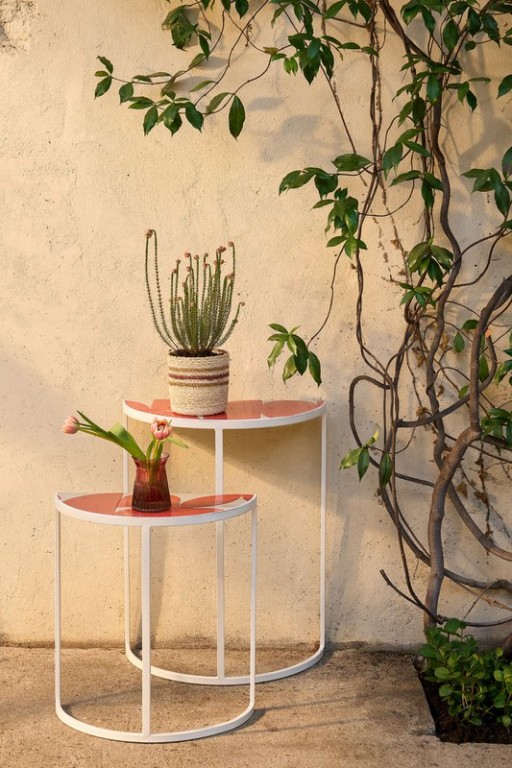 Bologna side table outside - Set of 2 - L45 x B23 x H58 cm - Metal - Red