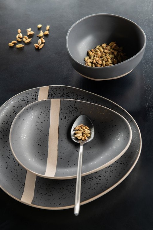 J-Line Box Cutlery C 24 Pieces Stainless Steel Shiny Black