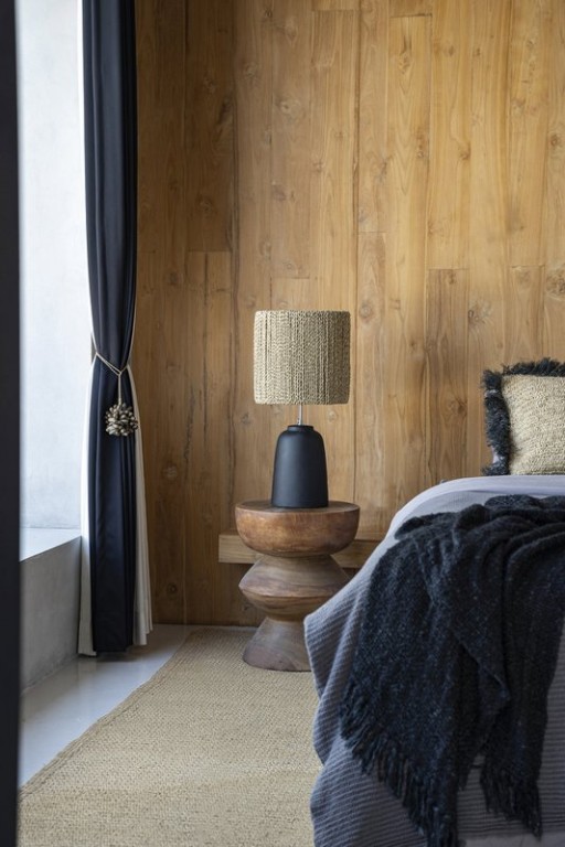 The Chalki Table Lamp - Black Natural